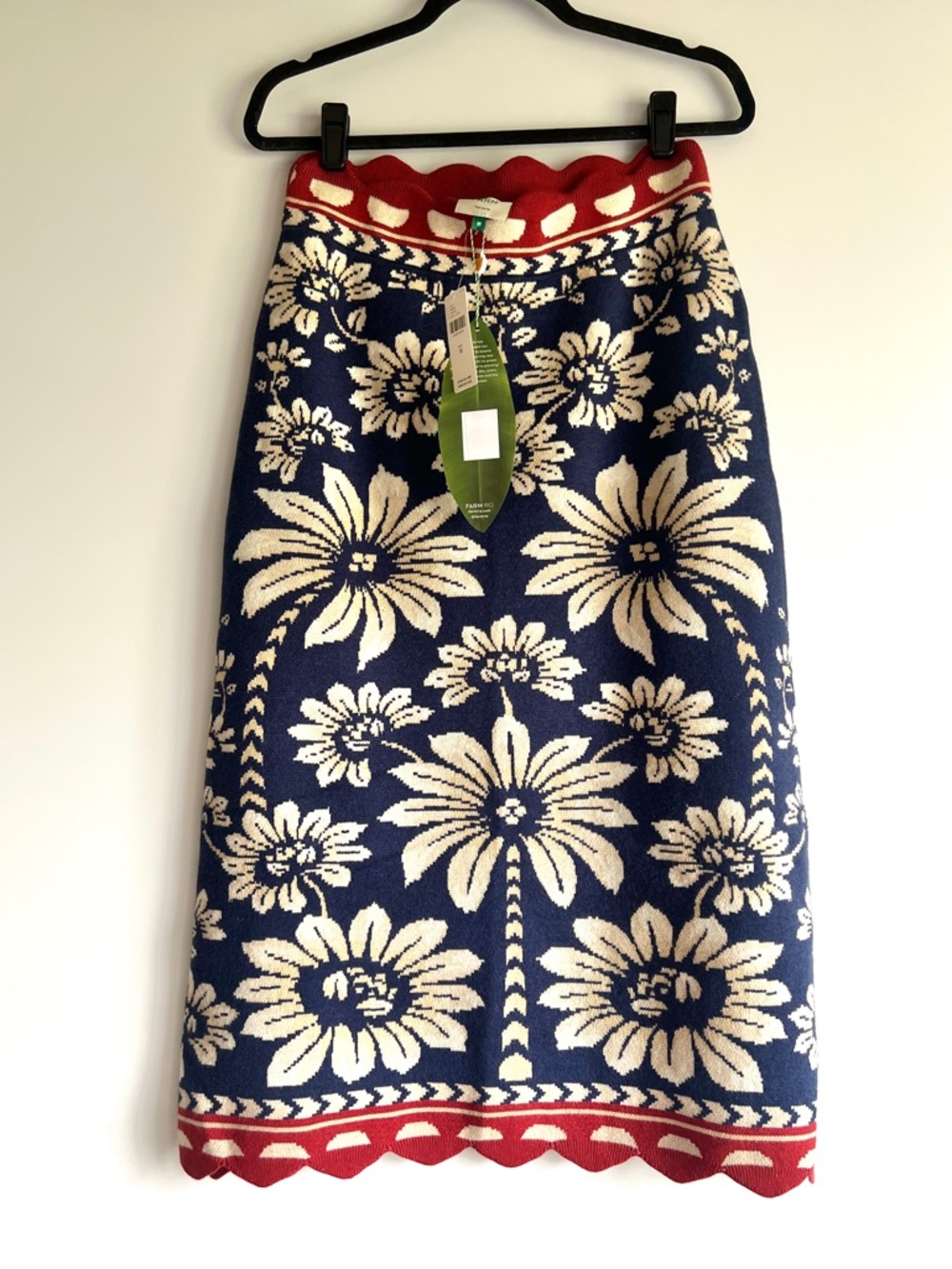 FARM Rio Luna Floral Knit Pencil Skirt Navy Cream Red Scalloped Trim Medium NWT - Picture 1 of 13